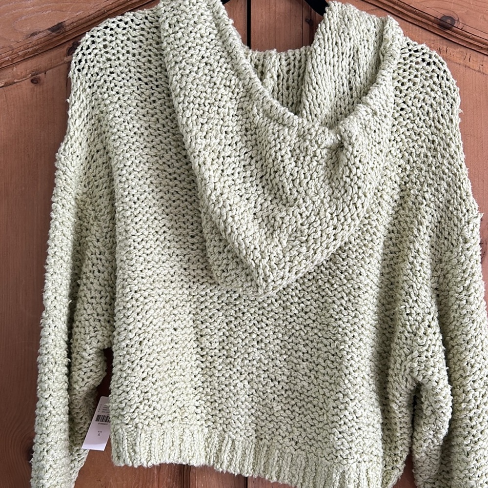 BRAND NEW! Anthropologie knitted light green sweater. - Picture 4 of 6